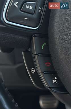 Внедорожник / Кроссовер Land Rover Range Rover Evoque 2012 в 