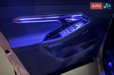 Внедорожник / Кроссовер Land Rover Range Rover Evoque 2020 в 