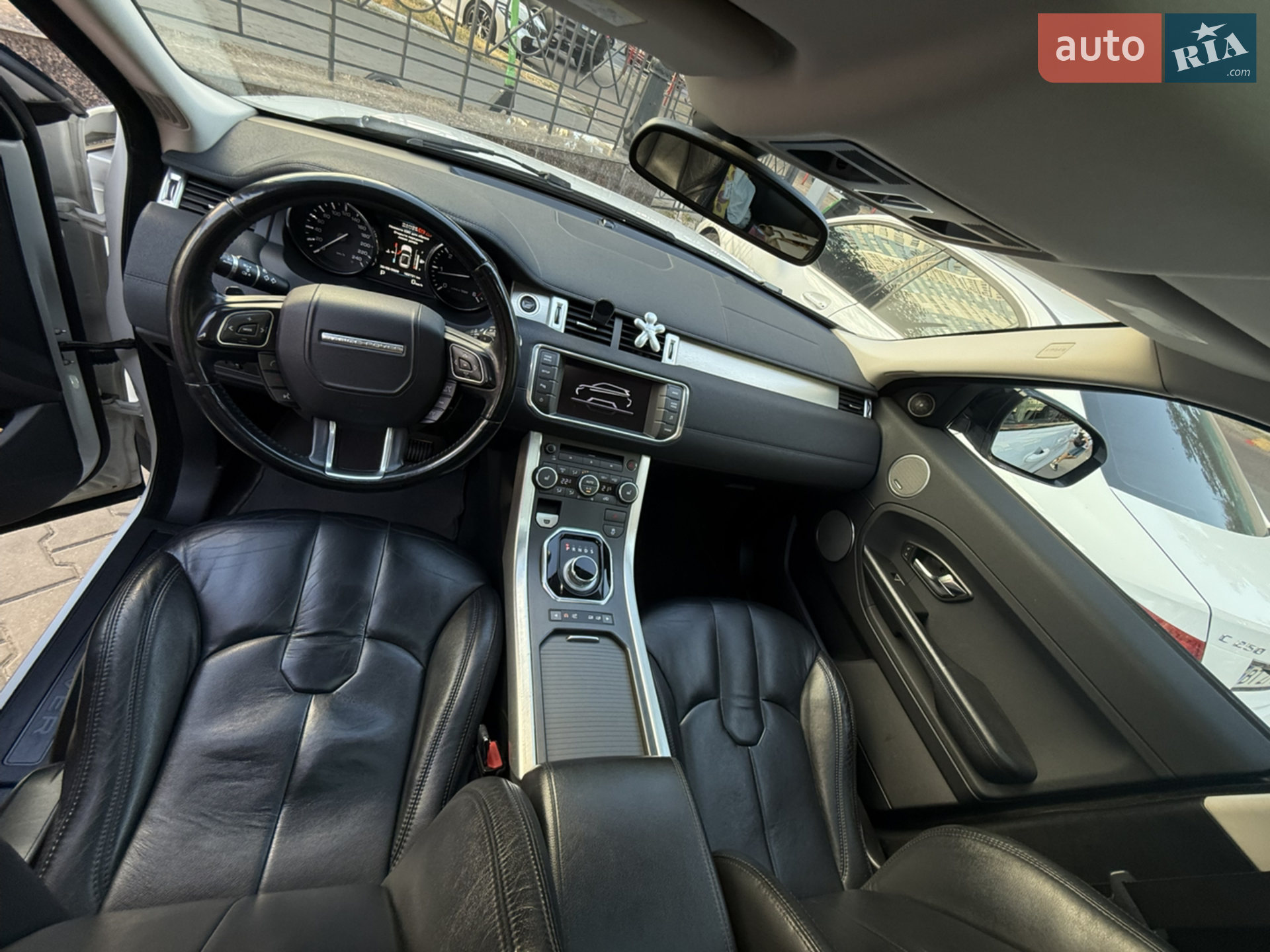 2013 Land Rover Range Rover Evoque - мініатюра 30