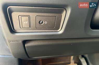 Внедорожник / Кроссовер Land Rover Range Rover Evoque 2015 в 