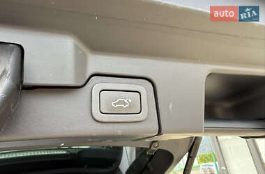 Внедорожник / Кроссовер Land Rover Range Rover Evoque 2013 в 