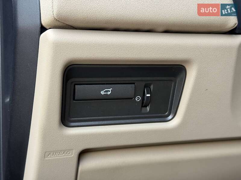 Позашляховик / Кросовер Land Rover Range Rover Evoque 2015 в Рівному