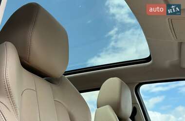 Внедорожник / Кроссовер Land Rover Range Rover Evoque 2015 в 