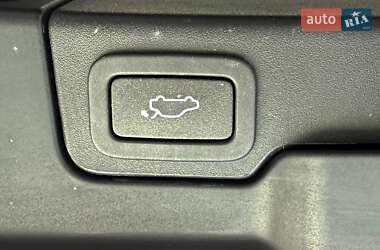 Внедорожник / Кроссовер Land Rover Range Rover Evoque 2015 в 