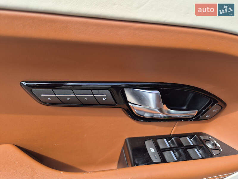 Позашляховик / Кросовер Land Rover Range Rover Evoque 2012 в Києві