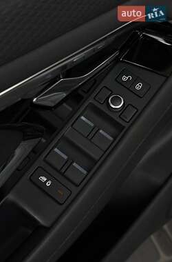 Внедорожник / Кроссовер Land Rover Range Rover Evoque 2019 в 