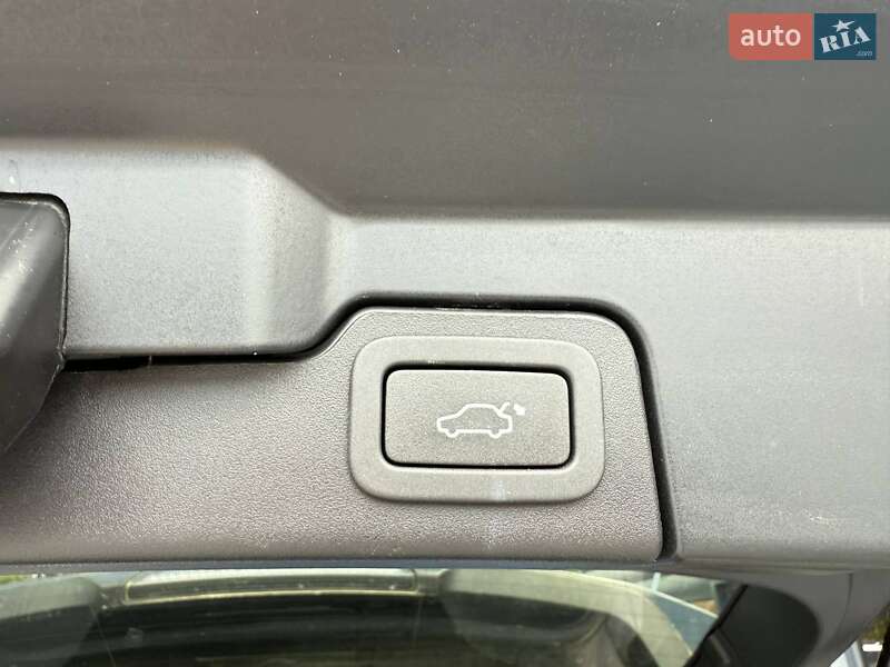 Позашляховик / Кросовер Land Rover Range Rover Evoque 2014 в Рівному