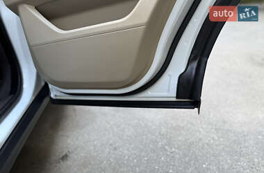 Внедорожник / Кроссовер Land Rover Range Rover Evoque 2013 в 