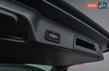Позашляховик / Кросовер Land Rover Range Rover Evoque 2021 в 