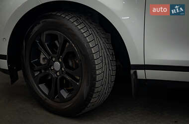Позашляховик / Кросовер Land Rover Range Rover Evoque 2021 в 