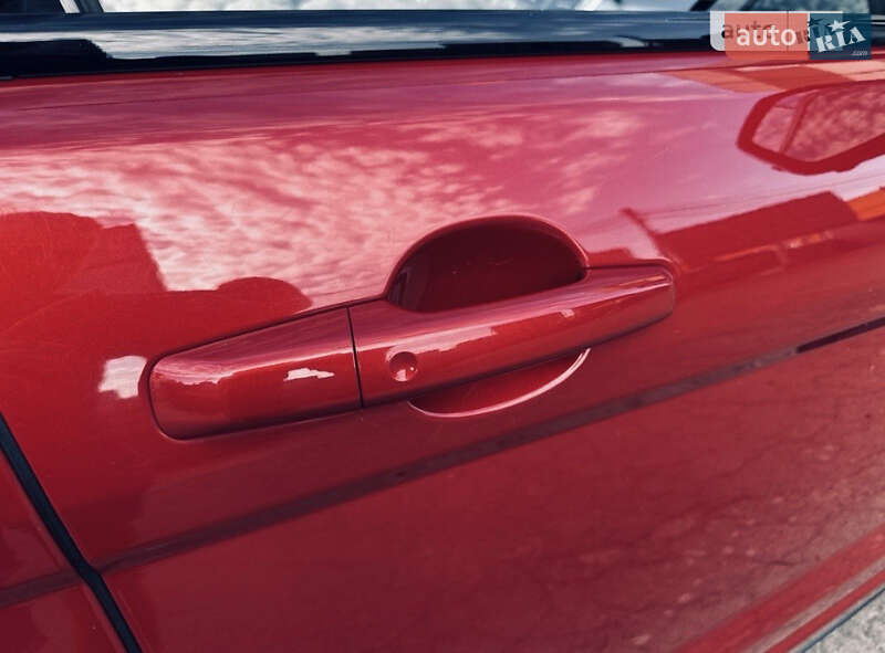 Внедорожник / Кроссовер Land Rover Range Rover Evoque 2014 в Ровно