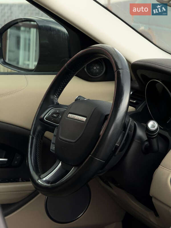Позашляховик / Кросовер Land Rover Range Rover Evoque 2017 в Києві