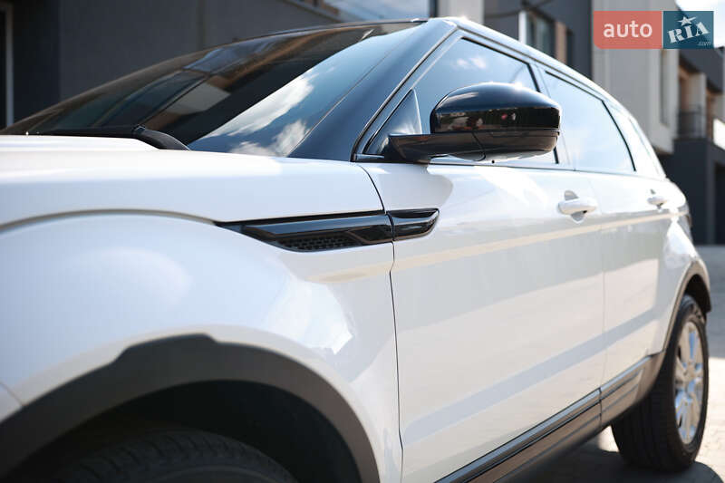 Внедорожник / Кроссовер Land Rover Range Rover Evoque 2017 в Тернополе