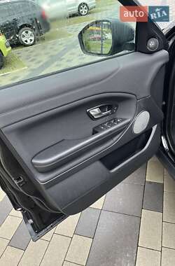Внедорожник / Кроссовер Land Rover Range Rover Evoque 2016 в 