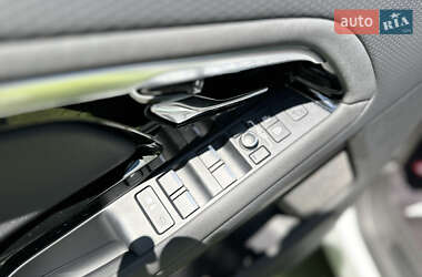 Внедорожник / Кроссовер Land Rover Range Rover Evoque 2022 в 