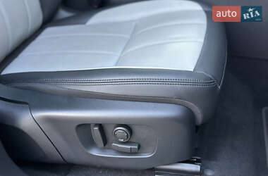 Внедорожник / Кроссовер Land Rover Range Rover Evoque 2024 в 