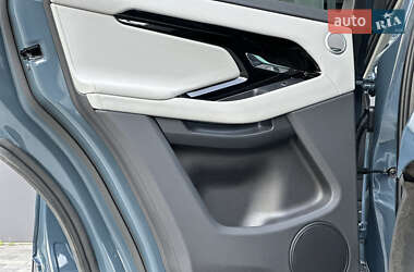 Внедорожник / Кроссовер Land Rover Range Rover Evoque 2024 в 