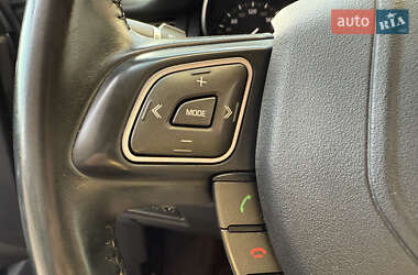 Внедорожник / Кроссовер Land Rover Range Rover Evoque 2015 в 