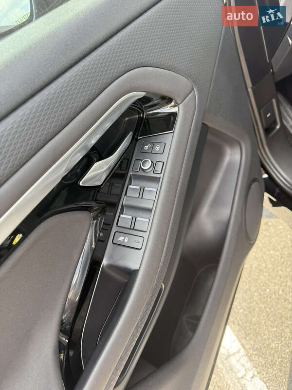 Внедорожник / Кроссовер Land Rover Range Rover Evoque 2019 в Броварах фото 16 Внедорожник / Кроссовер Land Rover Range Rover Evoque 2019 в Броварах