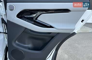 Внедорожник / Кроссовер Land Rover Range Rover Evoque 2024 в 