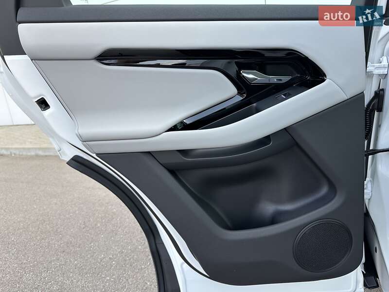 Внедорожник / Кроссовер Land Rover Range Rover Evoque 2024 в Киеве