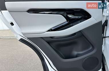 Внедорожник / Кроссовер Land Rover Range Rover Evoque 2024 в 