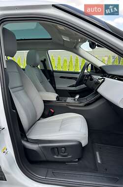 Внедорожник / Кроссовер Land Rover Range Rover Evoque 2024 в 