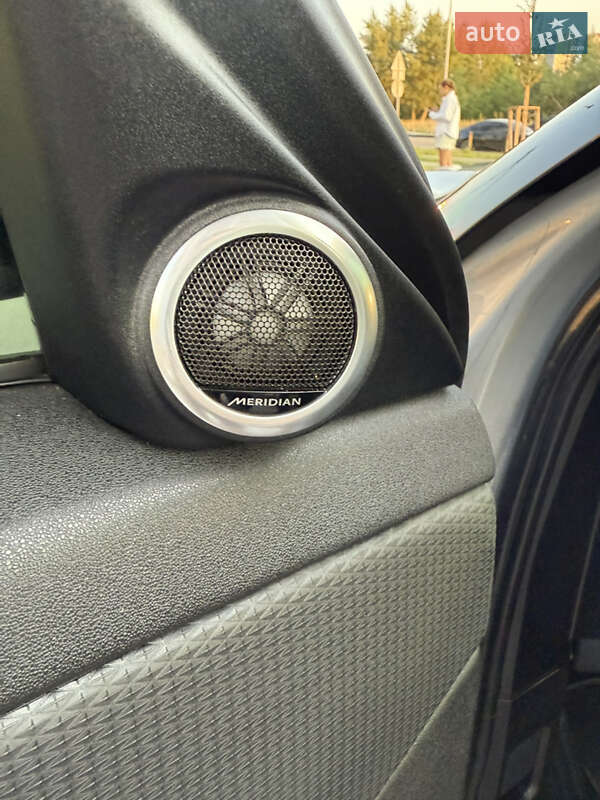 Внедорожник / Кроссовер Land Rover Range Rover Evoque 2019 в Киеве фото 40 Внедорожник / Кроссовер Land Rover Range Rover Evoque 2019 в Киеве