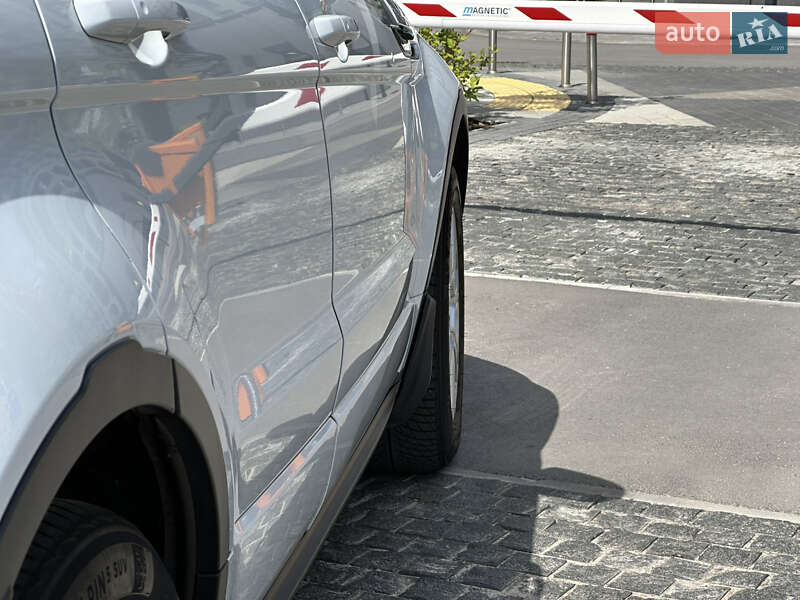 Внедорожник / Кроссовер Land Rover Range Rover Evoque 2015 в Киеве