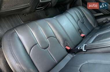 Внедорожник / Кроссовер Land Rover Range Rover Evoque 2012 в 
