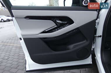 Внедорожник / Кроссовер Land Rover Range Rover Evoque 2024 в 