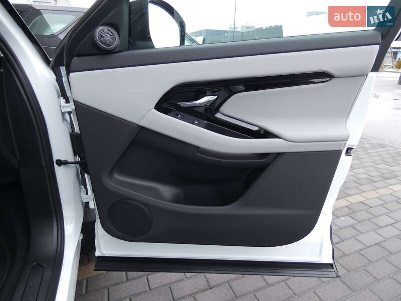 Внедорожник / Кроссовер Land Rover Range Rover Evoque 2024 в Киеве