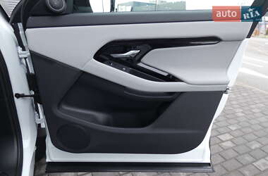 Внедорожник / Кроссовер Land Rover Range Rover Evoque 2024 в 