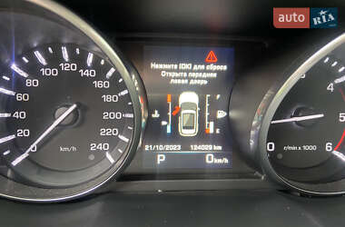 Внедорожник / Кроссовер Land Rover Range Rover Evoque 2014 в 