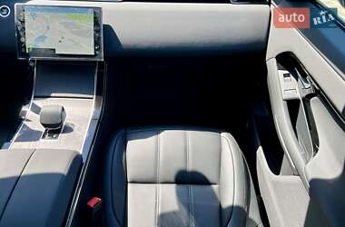 Внедорожник / Кроссовер Land Rover Range Rover Evoque 2024 в 