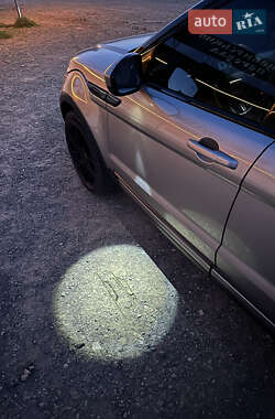 Внедорожник / Кроссовер Land Rover Range Rover Evoque 2014 в 