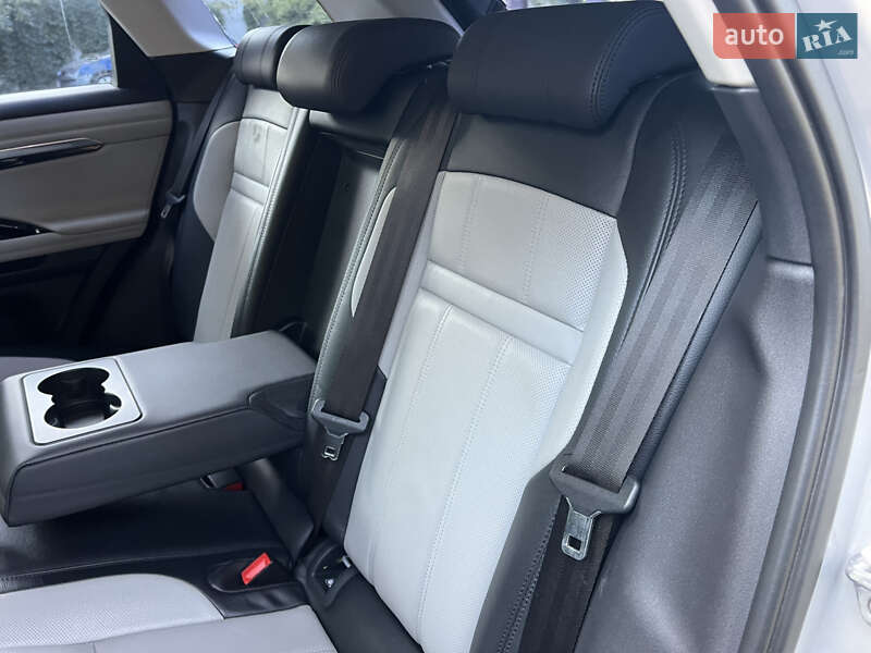 Внедорожник / Кроссовер Land Rover Range Rover Evoque 2020 в Киеве