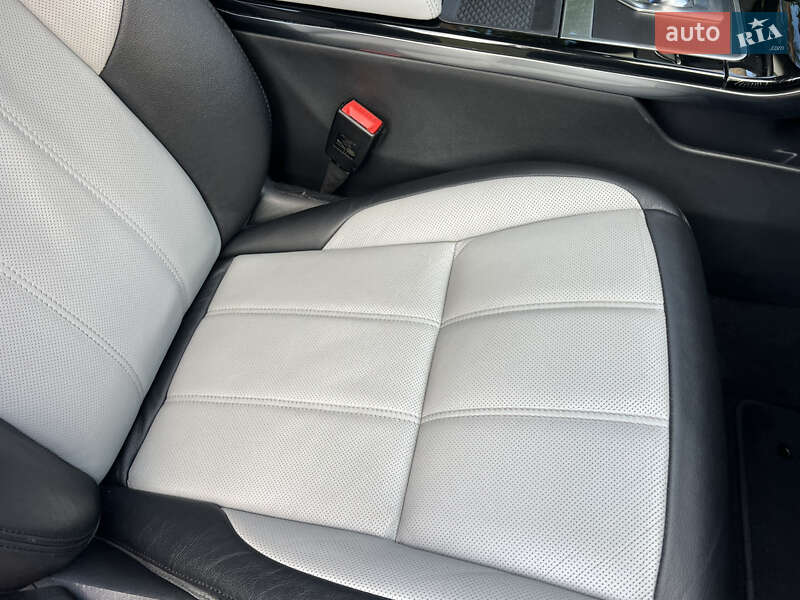 Внедорожник / Кроссовер Land Rover Range Rover Evoque 2020 в Киеве