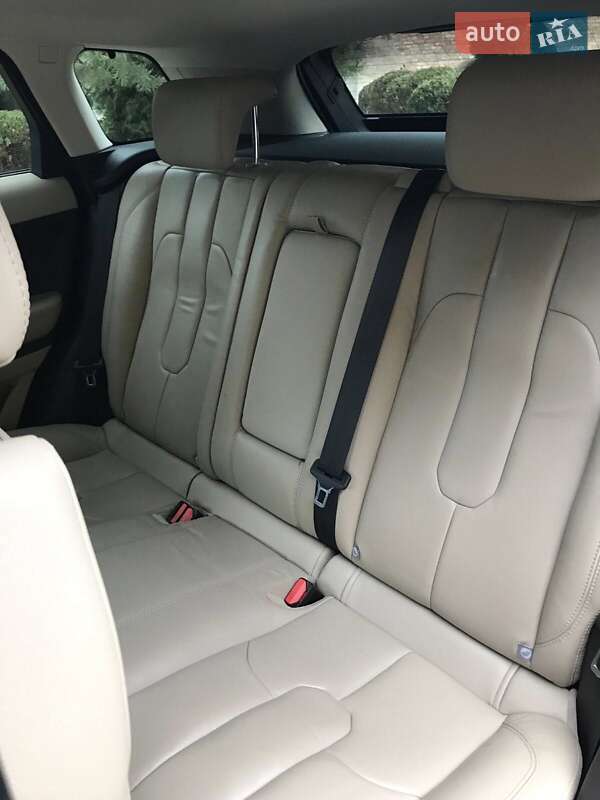 Внедорожник / Кроссовер Land Rover Range Rover Evoque 2014 в Дубно