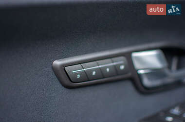 Внедорожник / Кроссовер Land Rover Range Rover Evoque 2015 в 