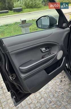 Внедорожник / Кроссовер Land Rover Range Rover Evoque 2016 в 