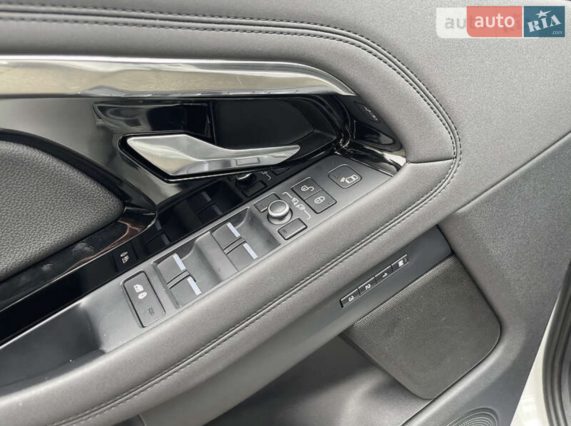2019 Land Rover Range Rover Evoque - мініатюра 11