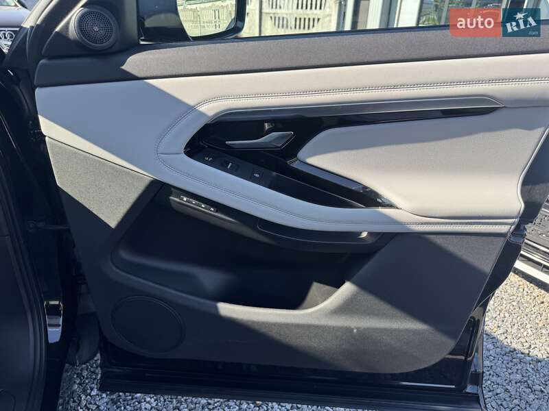 Внедорожник / Кроссовер Land Rover Range Rover Evoque 2019 в Тернополе