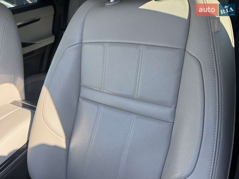 Внедорожник / Кроссовер Land Rover Range Rover Evoque 2019 в Тернополе