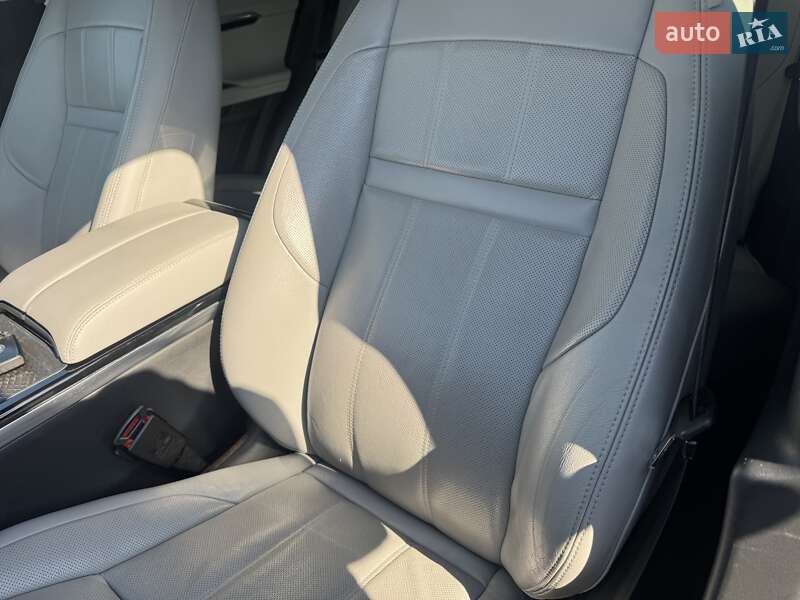 Внедорожник / Кроссовер Land Rover Range Rover Evoque 2019 в Тернополе