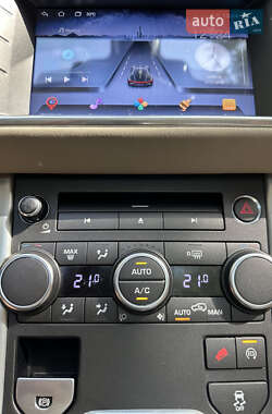 Позашляховик / Кросовер Land Rover Range Rover Evoque 2015 в 