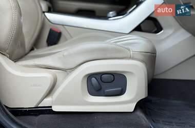 Внедорожник / Кроссовер Land Rover Range Rover Evoque 2012 в 