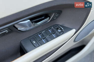 Внедорожник / Кроссовер Land Rover Range Rover Evoque 2012 в 