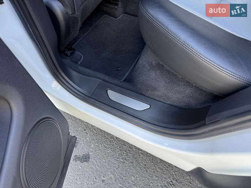 Позашляховик / Кросовер Land Rover Range Rover Evoque 2019 в Одесі