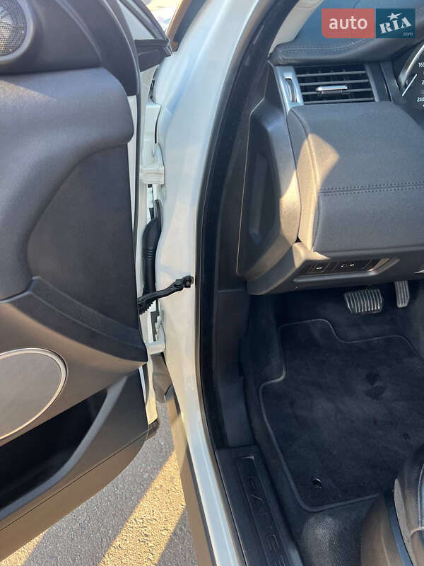 Внедорожник / Кроссовер Land Rover Range Rover Evoque 2018 в Кривом Роге фото 21 Внедорожник / Кроссовер Land Rover Range Rover Evoque 2018 в Кривом Роге